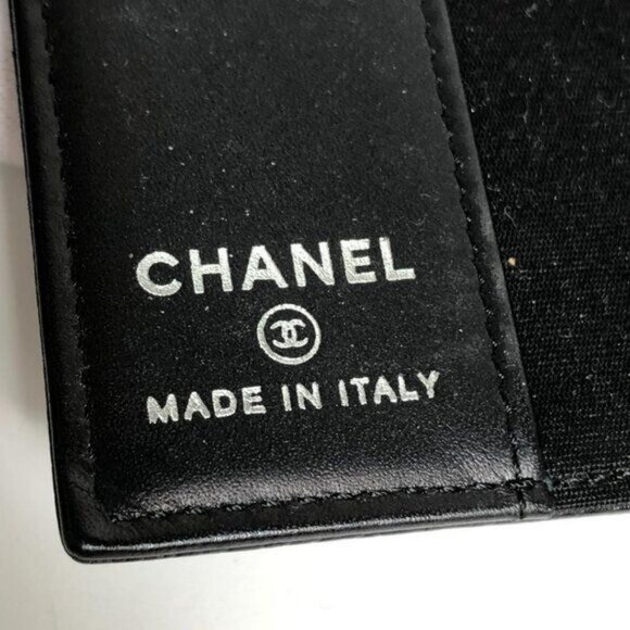 Authentic CHANEL CC Timeless Caviar Passport Holder Agenda Case Black Leather - Picture 7 of 8